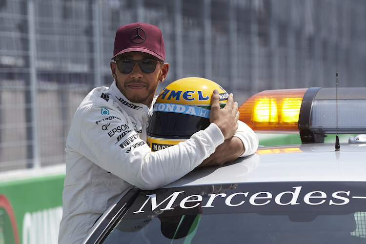 Lewis Hamilton 2017 in Montreal mit Senna-Helm