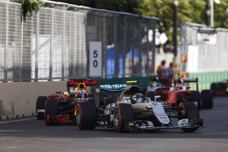 Nico Rosberg legte  in Baku den Grundstein für seinen GP-Sieg schon beim Start