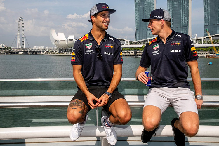 Daniel Ricciardo und Max Verstappen in Singapur