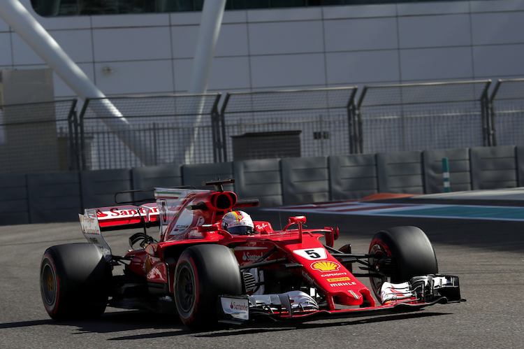 Sebastian Vettel auf dem Yas Marina Circuit