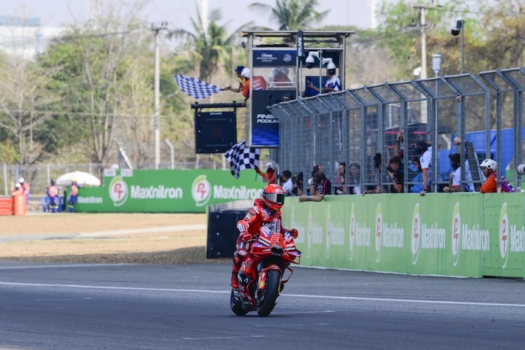 Marc Márquez gewinnt das Rennen in Buriram