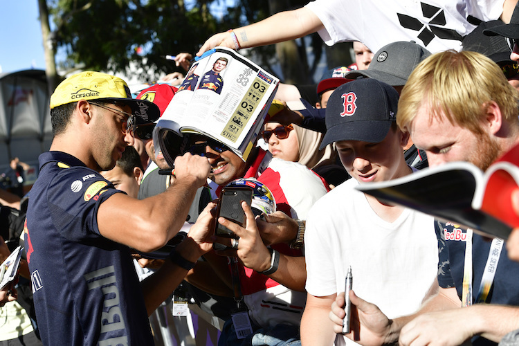 Daniel Ricciardo und Fans
