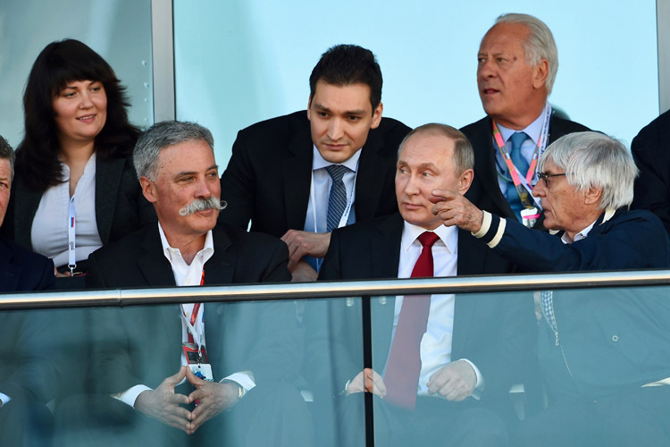  Chase Carey schaute sich den Russland-GP zusammen mit dem russischen Präsidenten Vladimir Putin und Bernie Ecclestone an