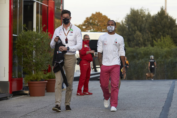 Toto Wolff und Lewis Hamilton in Imola