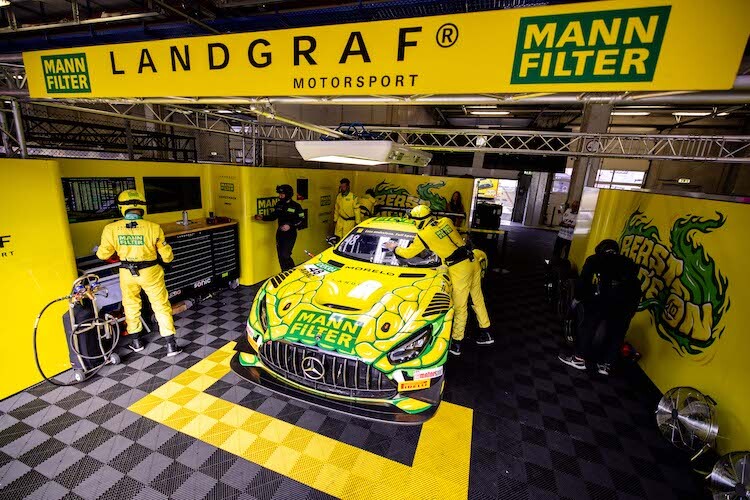  Maro Engel fuhr im Landgraf Motorsport Mercedes-AMG GT3 die Testbestzeit in Hockenheim