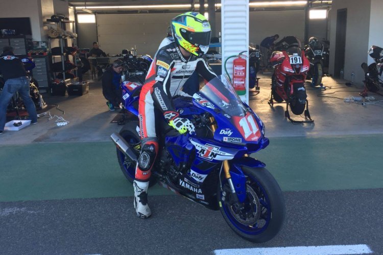 Roberto Rolfo bestritt bereits erste Testfahrten mit der Yamaha R1 von Moto-Ain 