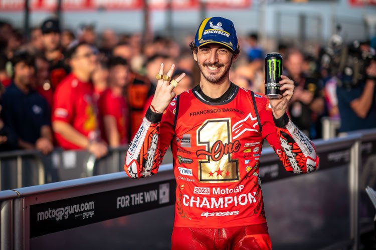 «Aller guten Dinge sind drei»: Pecco Bagnaia holte in Valencia seinen insgesamt dritten Titel, den zweiten in Folge in der Königsklasse MotoGP