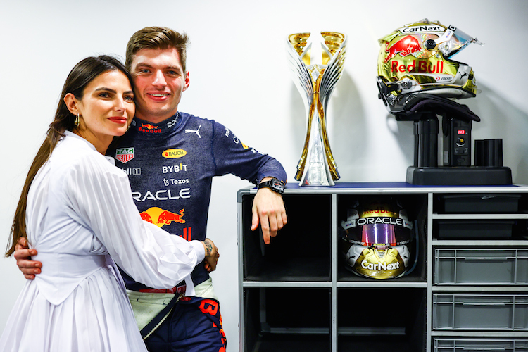 Max Verstappen (im Bild mit Freundin Kelly Piquet) ist in diesem Jahr gemäss «Forbes» der Bestverdiener im Formel-1-Feld