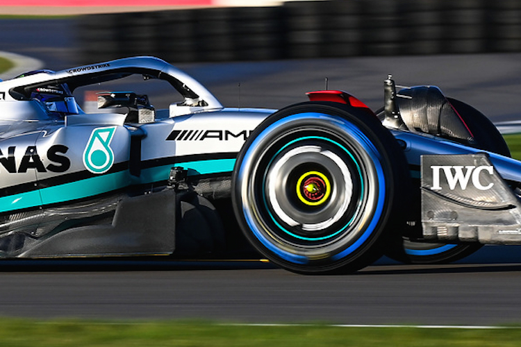 Mike Elliott, Technischer Direktor des Mercedes-Werksteams, ist überzeugt: «Die neuen Reifen sind leichter zu handhaben»