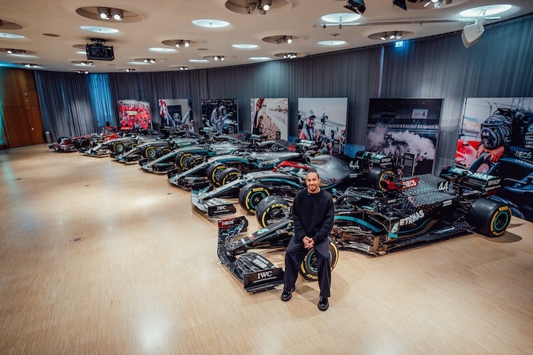 Prominenter Gast: Lewis Hamilton besuchte die Sonderpräsentation im Mercedes-Benz Museum