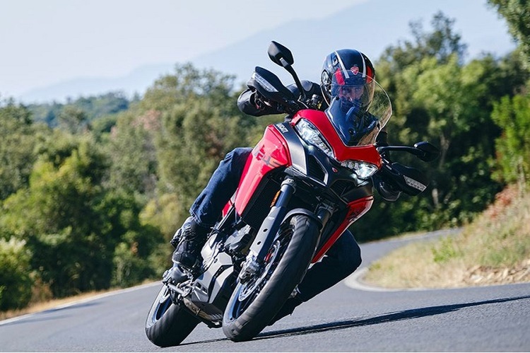 Die angestrebte Vielseitigkeit der Ducati Multistrada V2 schliesst auch sportliche Fahrweise ein