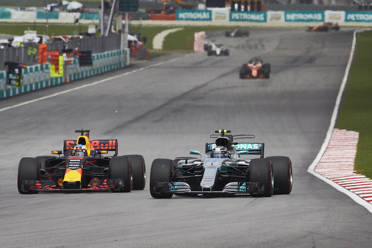 Bottas gegen Ricciardo