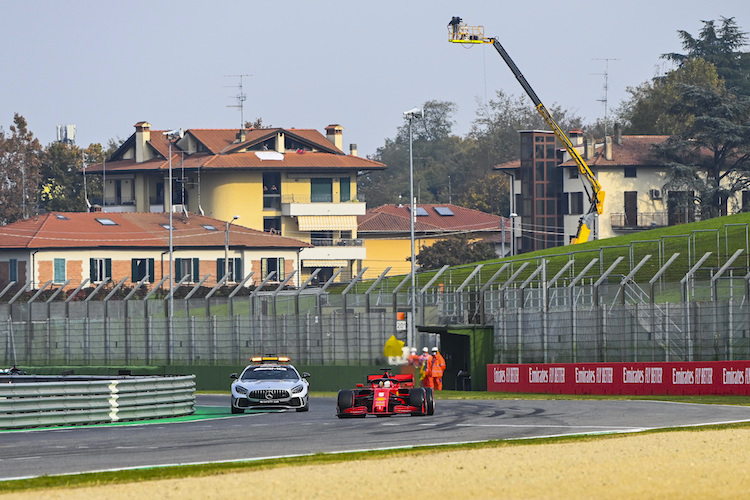 Sebastian Vettel entrundet sich in Imola