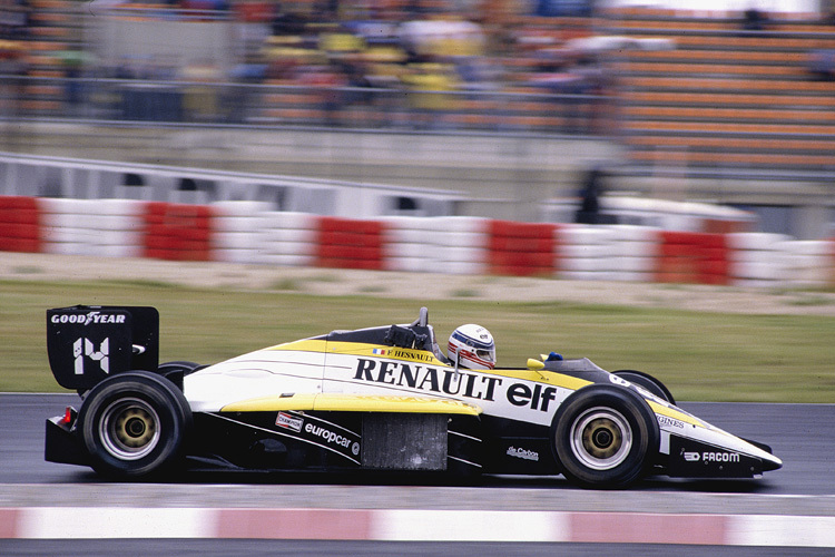 François Hesnault im dritten Renault auf dem Nürburgring 1985