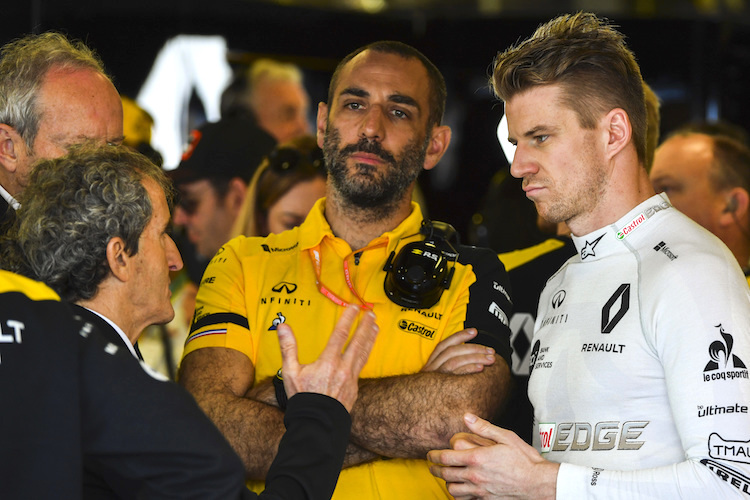 Alain Prost (links), Renault-Teamchef Cyril Abiteboul und Nico Hülkenberg