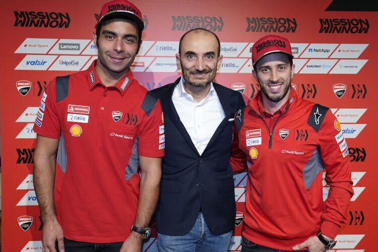 Ducati-CEO Claudio Domenicali mit Danilo Petrucci (li.) und Andrea Dovizioso