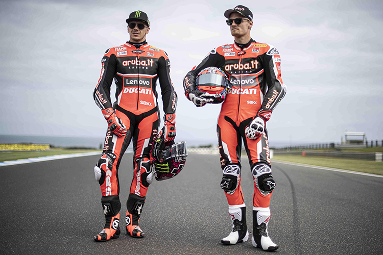 Die Ducati-Werksfahrer Scott Redding (li.) und Chaz Davies