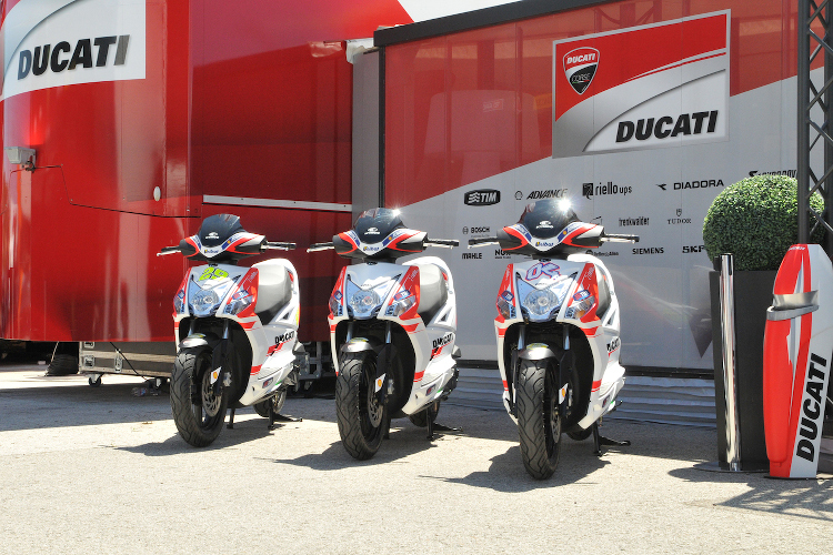 Die offiziellen KYMCO-Roller für das MotoGP-Werksteam von Ducati