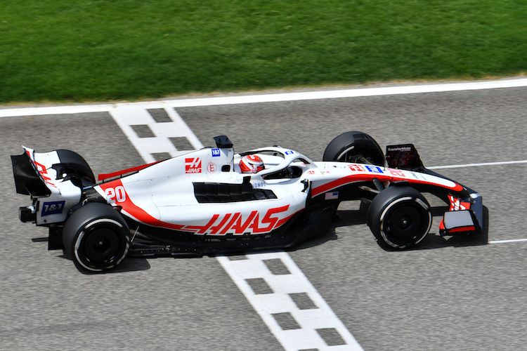 Kevin Magnussen im Haas-Rennwagen