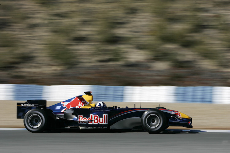2005: David Coulthard im ersten Auto von Red Bull Racing