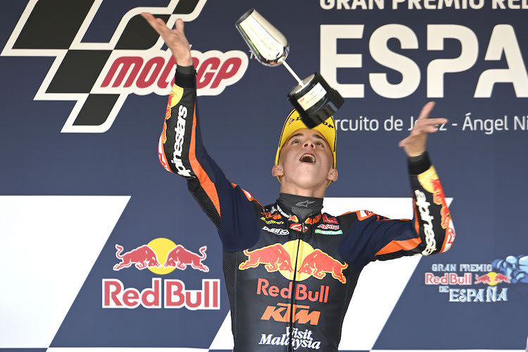 Pedro Acosta mit dem dritten Sieg in seinem vierten Moto3-WM-Rennen