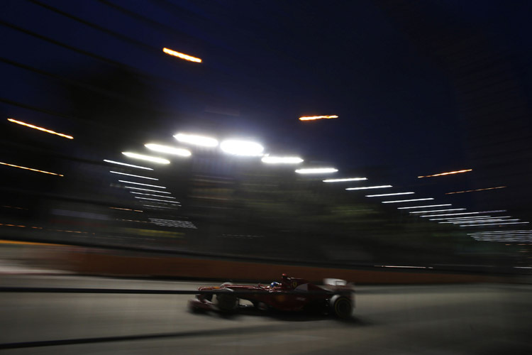 Alonso hat mit dem Ferrari zu kämpfen