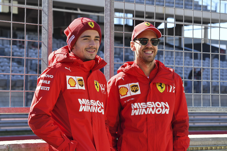 Charles Leclerc und  Sebastian Vettel – Kappe und Jacke braucht es in Texas