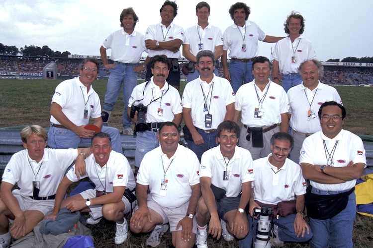 Ferdi Kräling 1993 in Hockenheim (mittlere Reihe, ganz links) mit seinen Formel-1-Fotografenkollegen