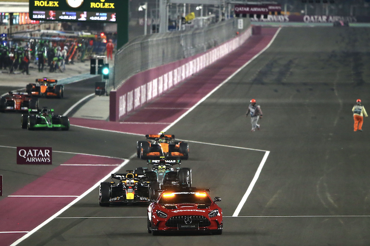 Safety Car-Phase in Katar, Verstappen vor Russell und Norris