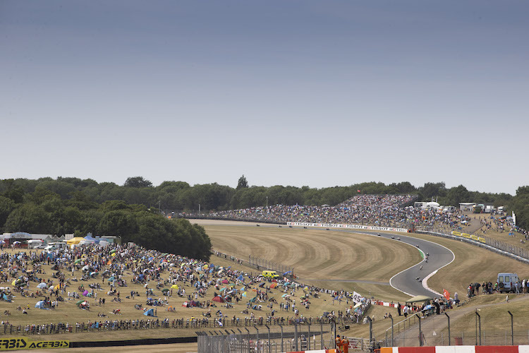 Willkommen zum Rennen in Donington Park