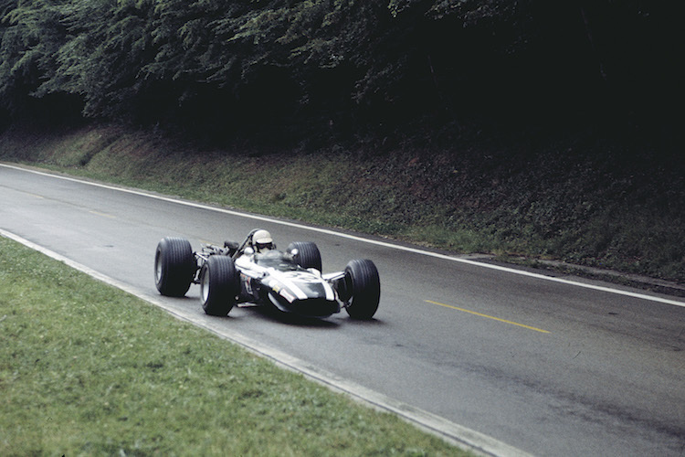 Johnny Servoz-Gavin mit seinem Cooper-BRM in Rouen 1968