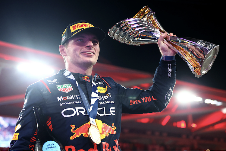 Max Verstappen hat 2023 einen Siegerpokal nach dem anderen erobert