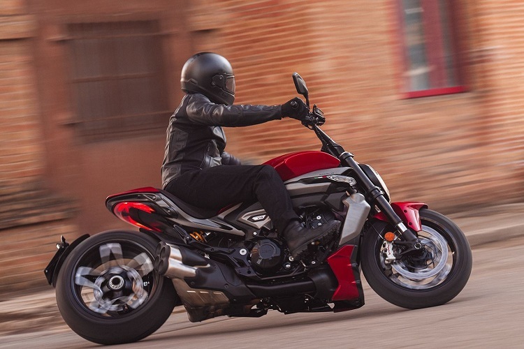 Ducati XDiavel V4: 2025er Modell mit weniger schwülstigem Design