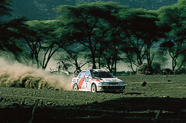 Tommi Mäkienen gewinntr 1996 in Kenia