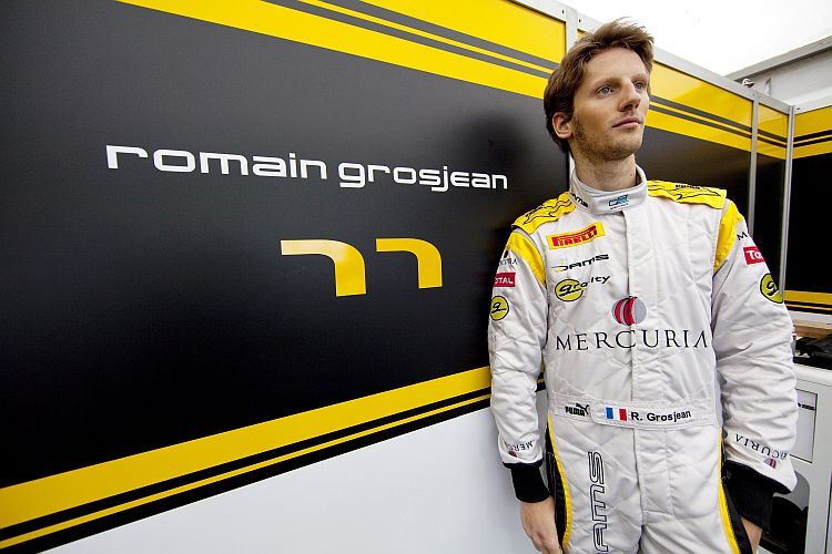 Romain Grosjean gewinnt das erste Rennen