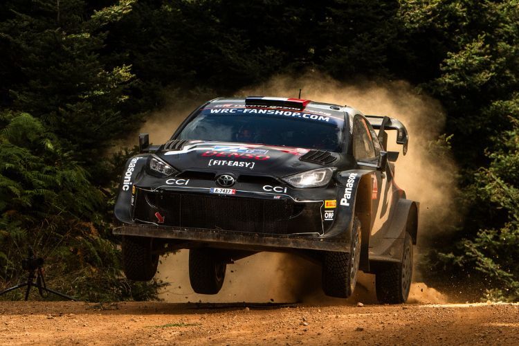 Toyota-Pilot Sèbastien Ogier bremsten Turboprobleme ein