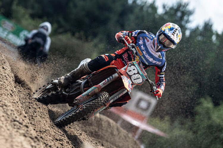 Andrea-Adamo-KTM-auf-Pole-Pech-f-r-L-ngenfelder