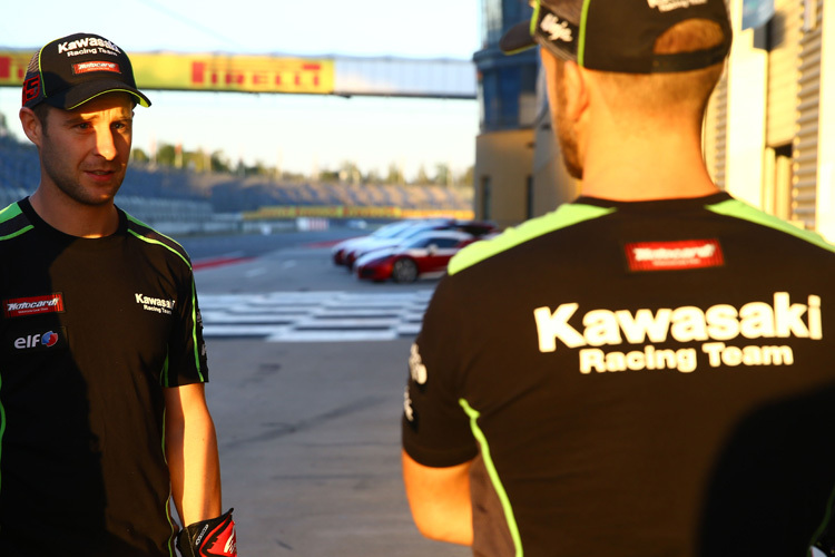 Die Kawasaki-Weltmeister Jonathan Rea (li.) und Tom Sykes