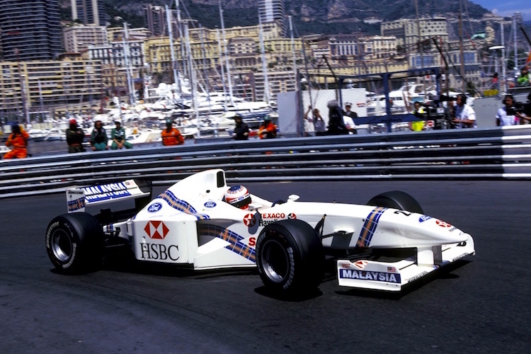 Aus Stewart Grand Prix (hier Rubens Barrichello 1997) wurde Jaguar wurde Red Bull Racing