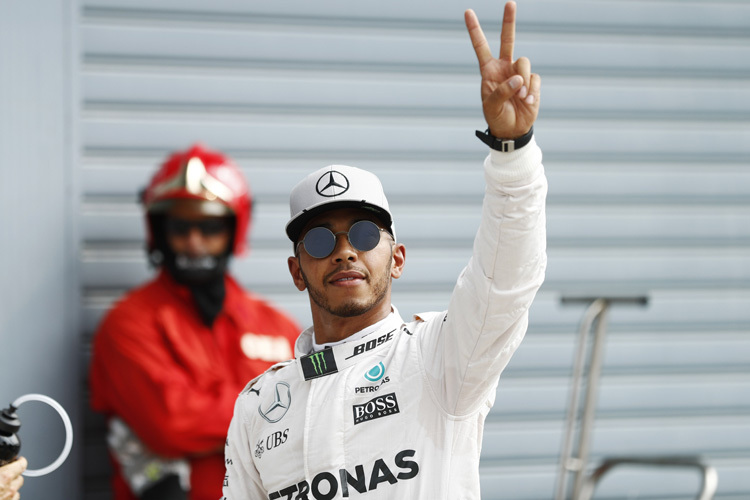Lewis Hamilton: V für Sieg