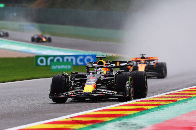 Max Verstappen ist nicht zu schlagen – auch dank seines Dienstfahrzeugs von Red Bull Racing, betont Juan Pablo Montoya