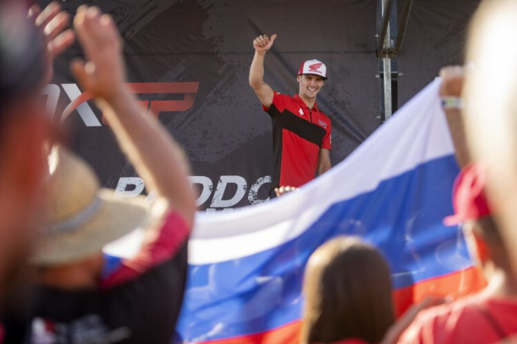 Tim Gajser freute sich sichtlich über den großen Fan-Zuspruch