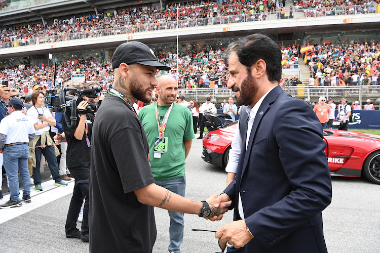 Neymar mit FIA-Präsident Mohamed bin Sulayem 