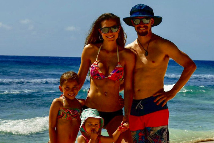 Casey Stoner postete dieses Foto mit seiner Familie 