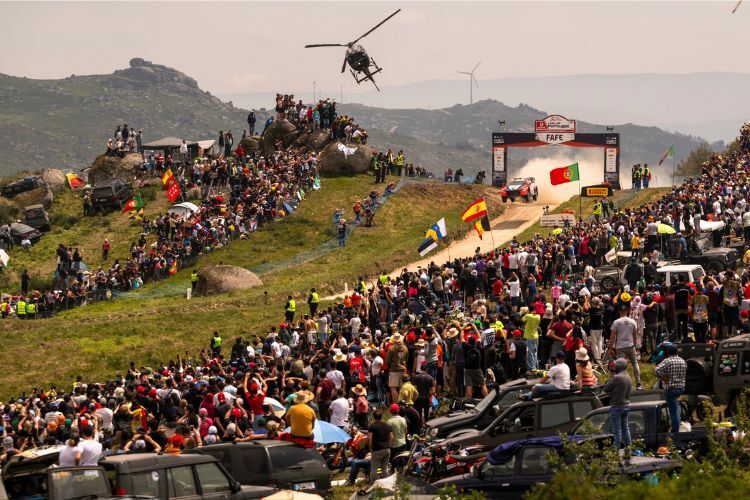Zuschauermagnet Rallye-Portugal: Thierry Neuville im Vorjahr vor großer Kulisse