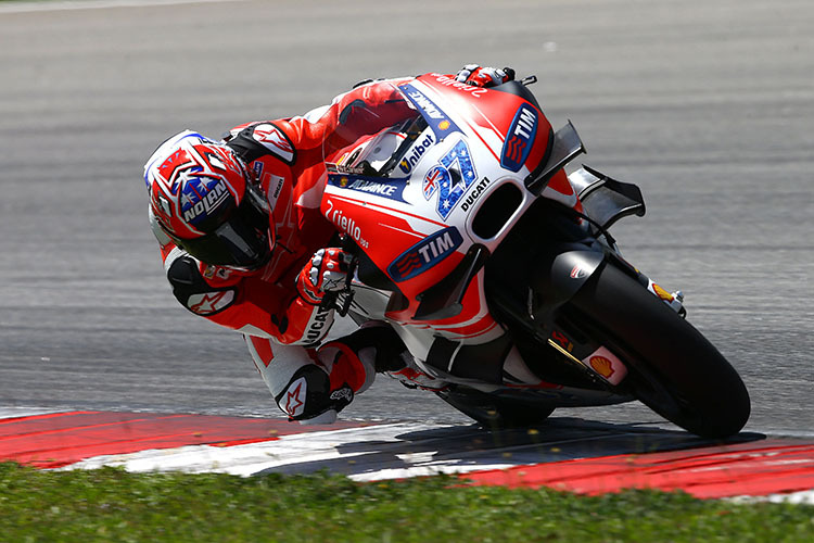 Casey Stoner auf der Ducati GP15 in Sepang