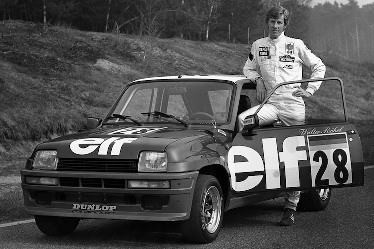 Ungewohntes Bild: Rallye-Weltmeister Walter Röhrl als Gaststarter im Renault 5 Turbo-Europa Cup