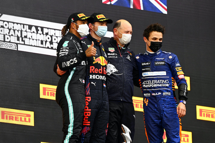 Max Verstappen holte sich den Imola-Sieg vor Lewis Hamilton und Lando Norris