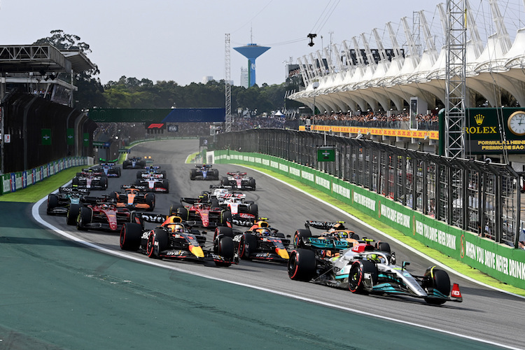 Der Grand Prix bleibt in Interlagos, hier der Rennstart 2022