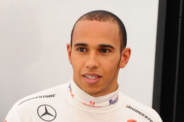 Lewis Hamilton bleibt gelassen.